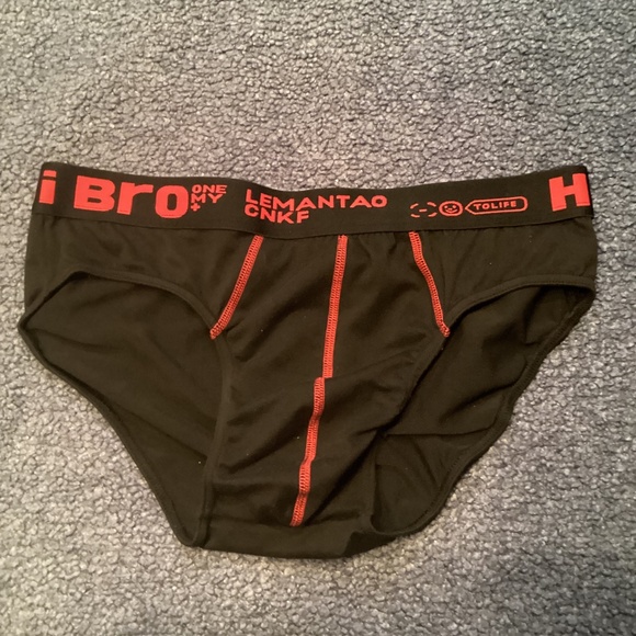 Black and red brief, medium, - Picture 2 of 3